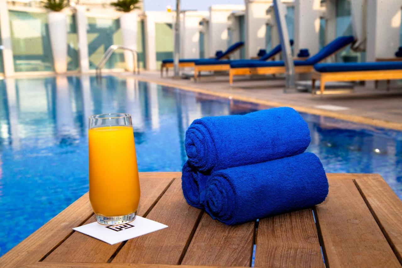 Shaza Doha 호텔 외부 사진 Pool at the Hilton